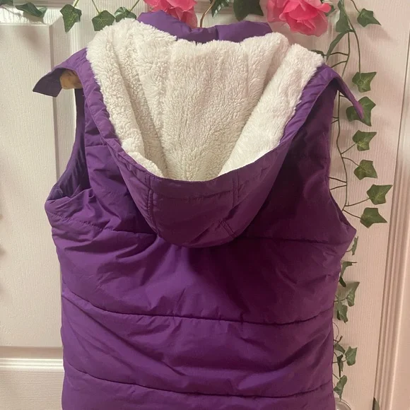Purple Puffer Vest with Toggle Closures - Picture 2 of 3